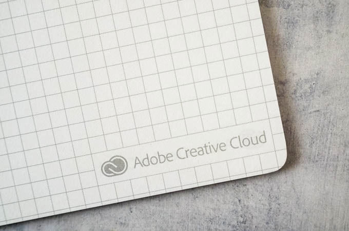 Adobe(アドビ)ノベルティグッズ_ノートのロゴ