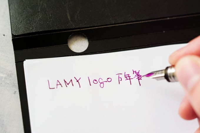 LAMY logo_文字を書く