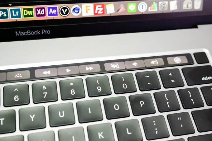 MacBookPro16インチ_タッチパー
