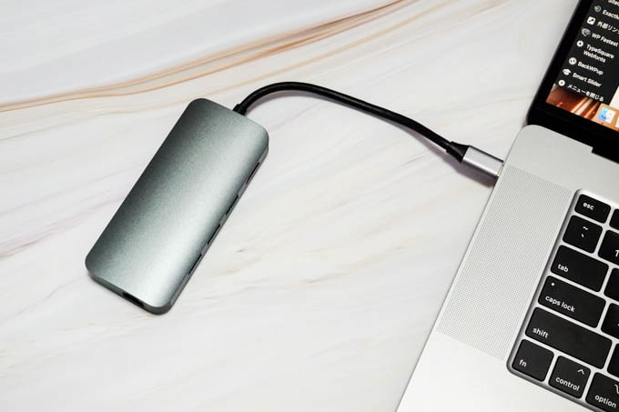 MacBookPro16インチ用USB-Cハブ